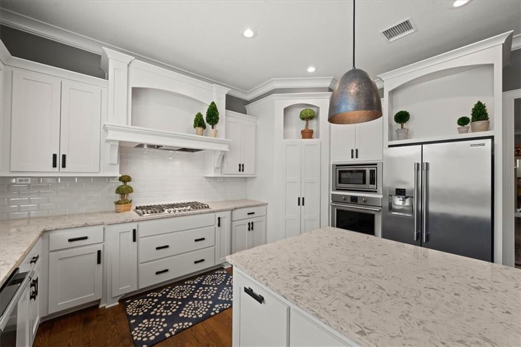 8438 N DONNELLY Court — photo 9