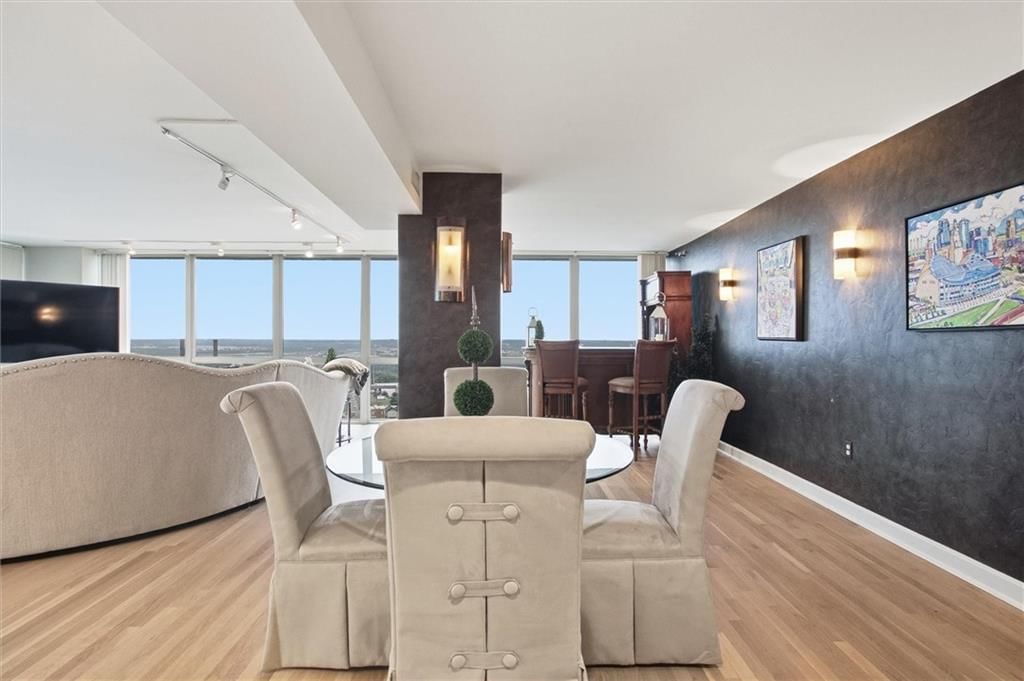600 E ADMIRAL #1408 Boulevard — photo 22