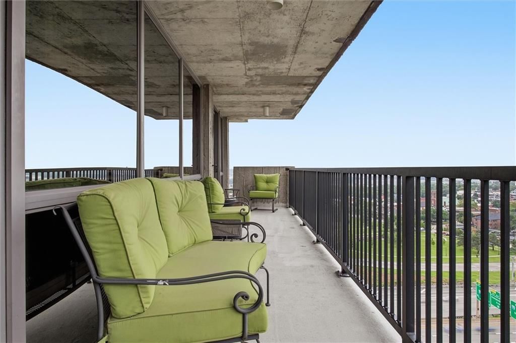 600 E ADMIRAL #1408 Boulevard — photo 28