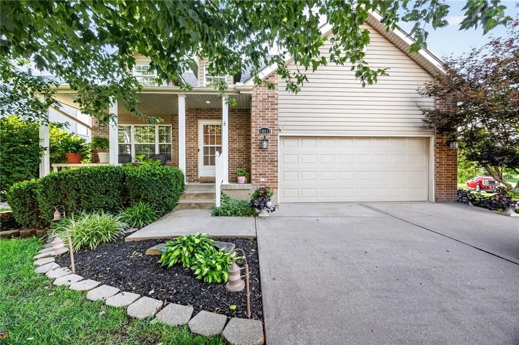 Photo 17 of 67 - 10912 N Wallace Avenue, Kansas City, MO 64157