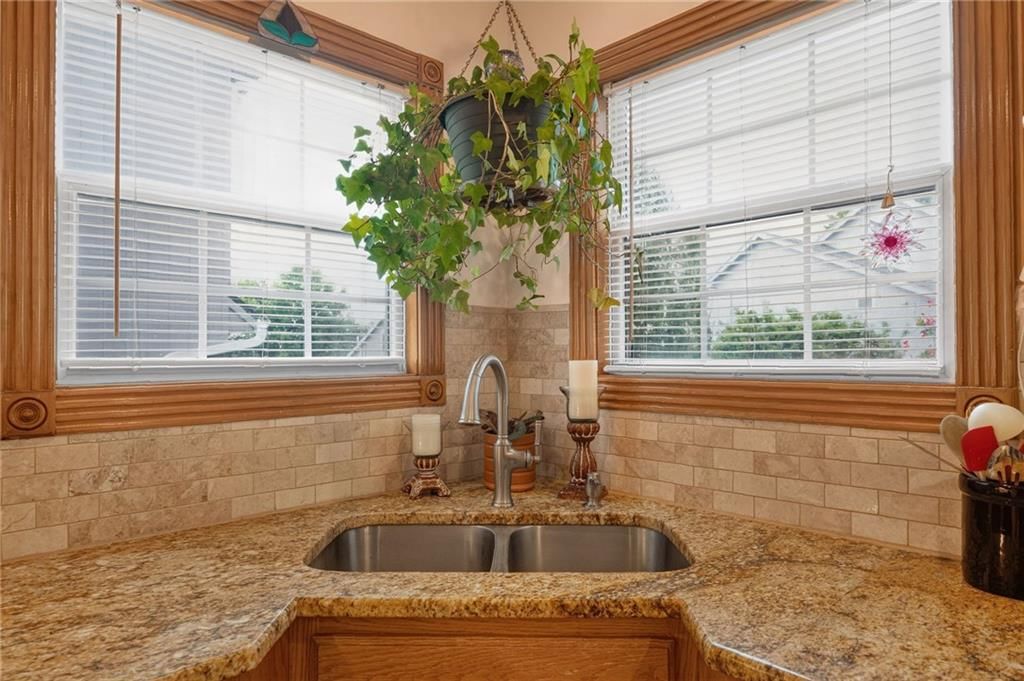 Photo 32 of 67 - 10912 N Wallace Avenue, Kansas City, MO 64157
