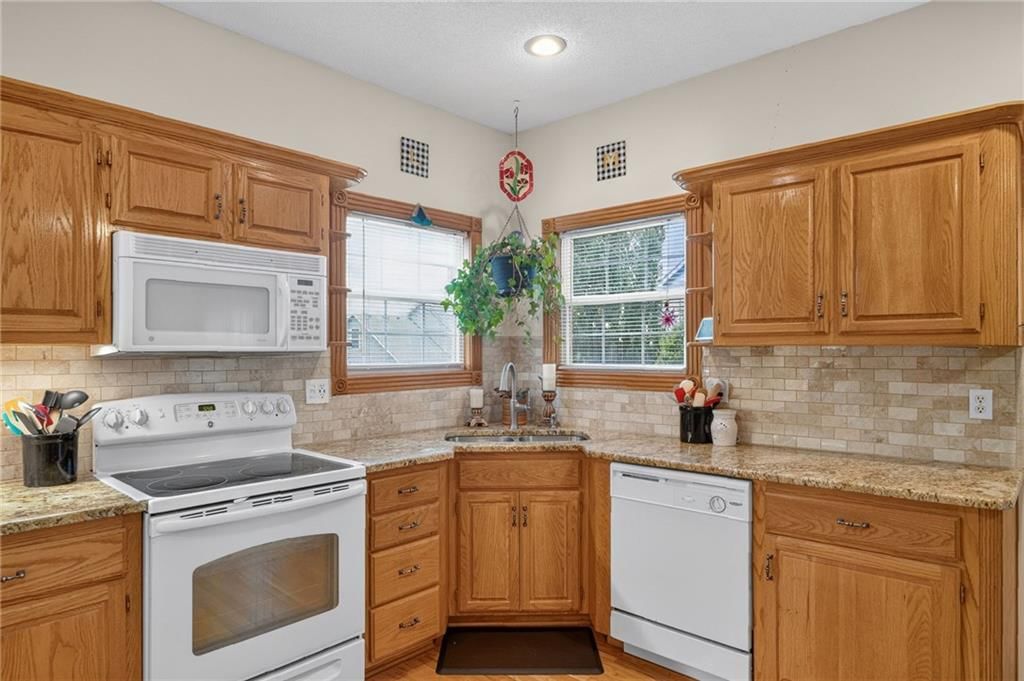 Photo 51 of 67 - 10912 N Wallace Avenue, Kansas City, MO 64157