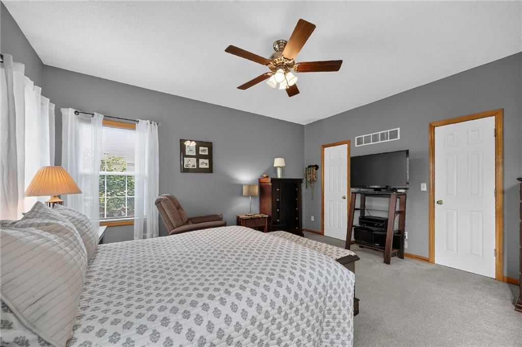 Photo 60 of 67 - 10912 N Wallace Avenue, Kansas City, MO 64157
