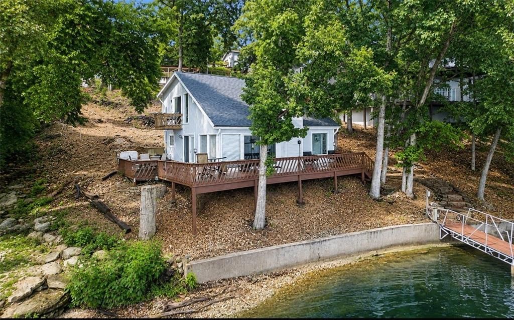 1563 Spring Valley Road — photo 3