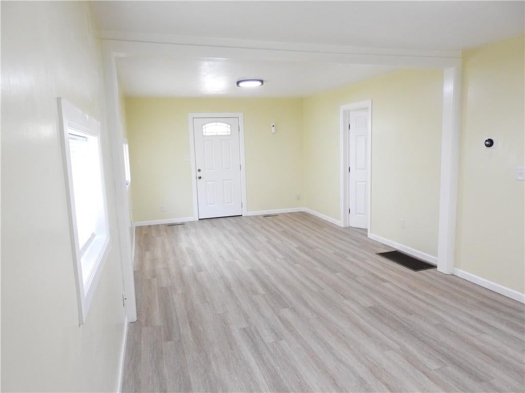 706 S Northern Boulevard, Independence, MO: listing photo 3