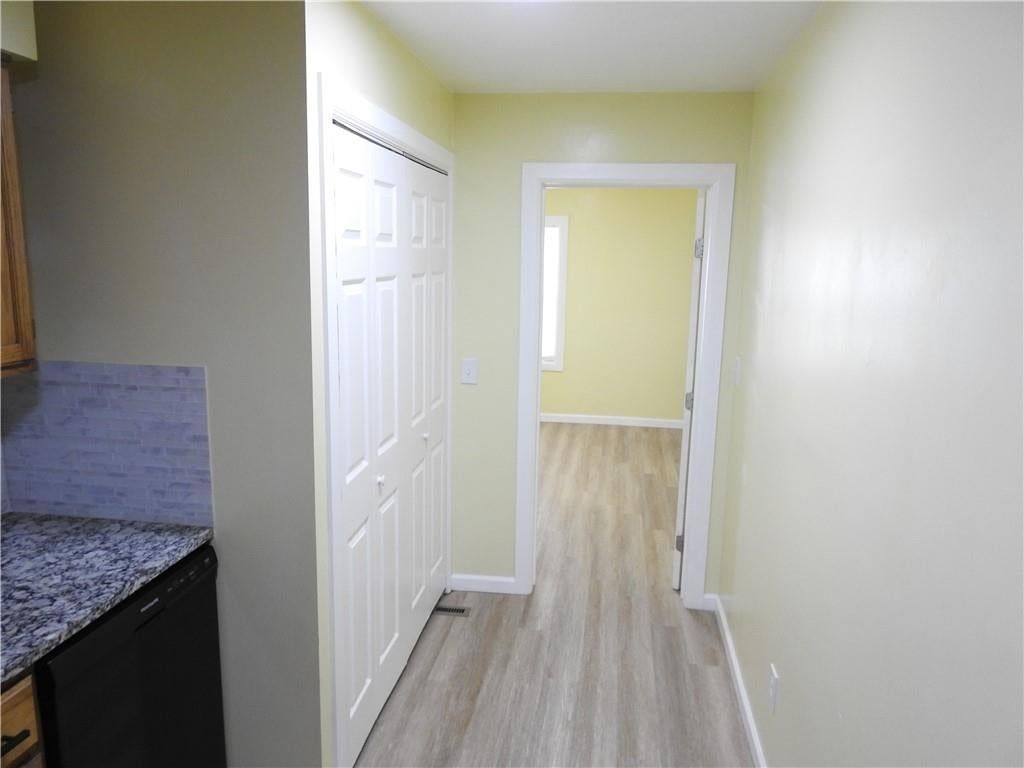 Photo 6 of 21 - 706 S Northern Boulevard, Independence, MO 64053