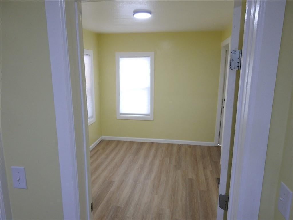 Photo 7 of 21 - 706 S Northern Boulevard, Independence, MO 64053