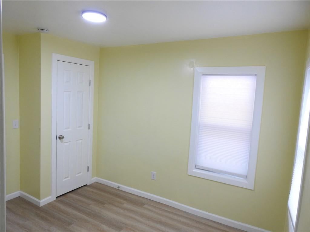 Photo 8 of 21 - 706 S Northern Boulevard, Independence, MO 64053