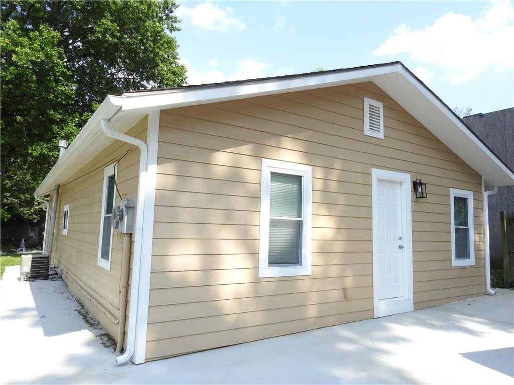 Photo 20 of 21 - 706 S Northern Boulevard, Independence, MO 64053