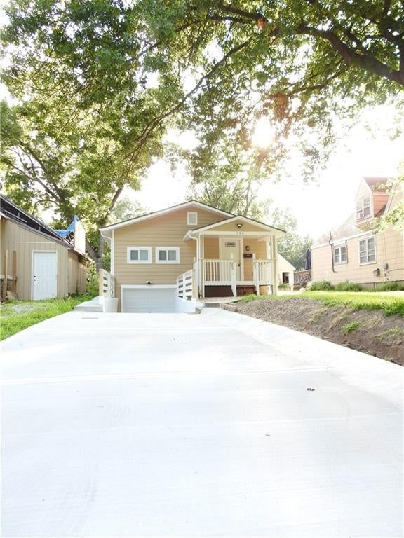 Photo 21 of 21 - 706 S Northern Boulevard, Independence, MO 64053
