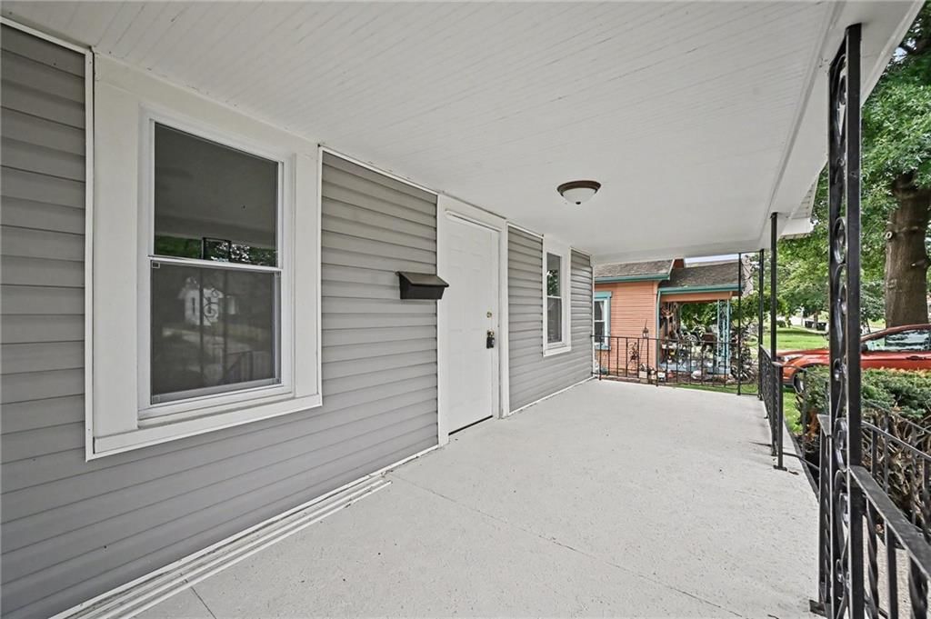 619 S Ash Avenue — photo 3