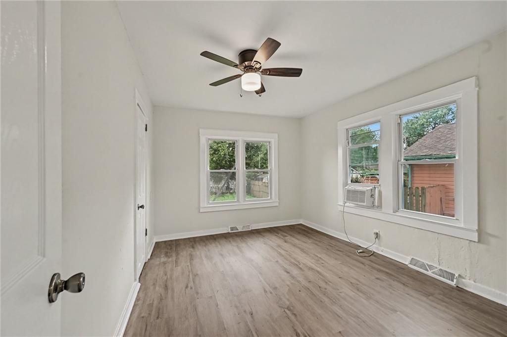 619 S Ash Avenue — photo 11