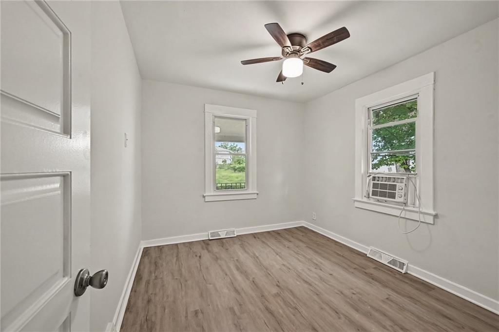 619 S Ash Avenue — photo 12