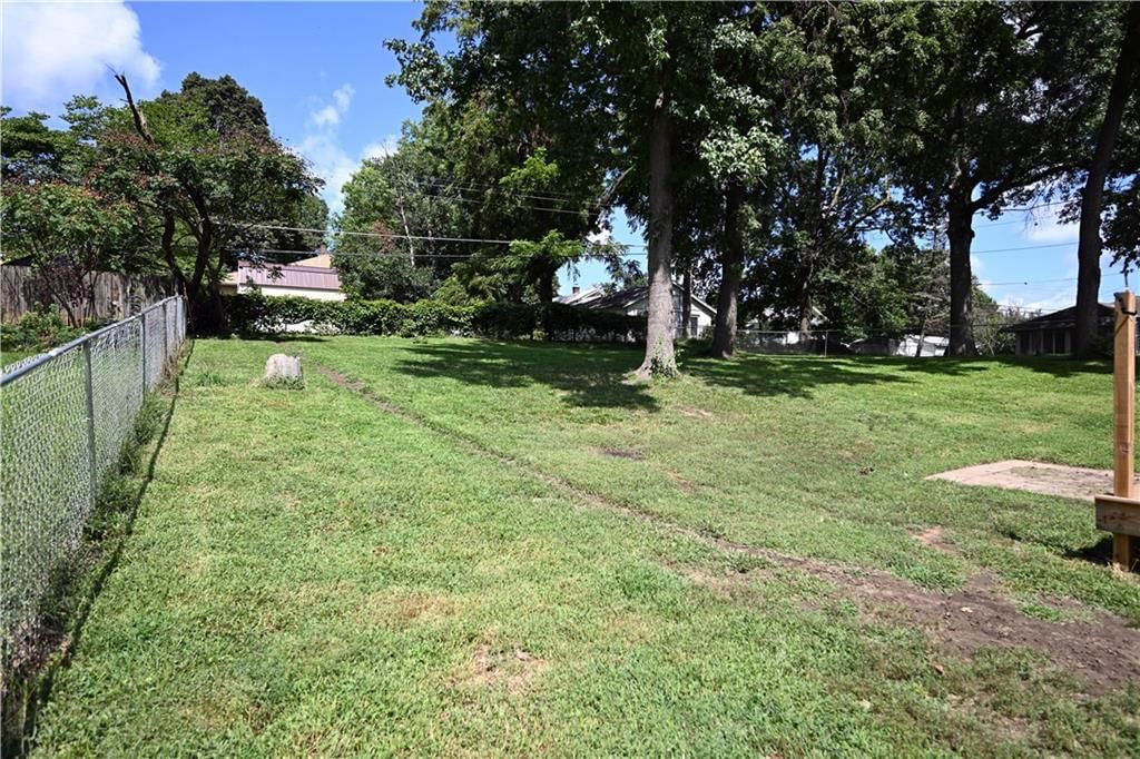 1203 W Price Avenue — photo 34