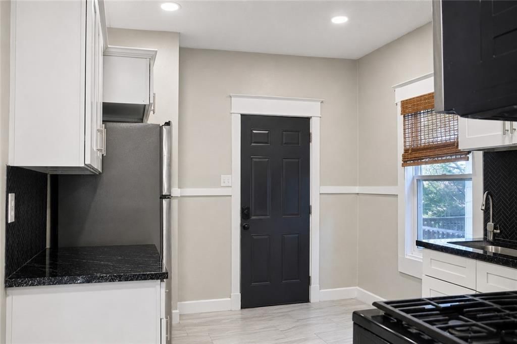 4110 Charlotte Street — photo 15