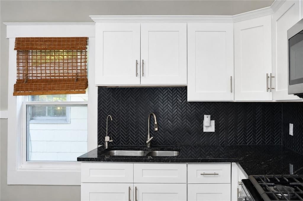 4110 Charlotte Street — photo 16