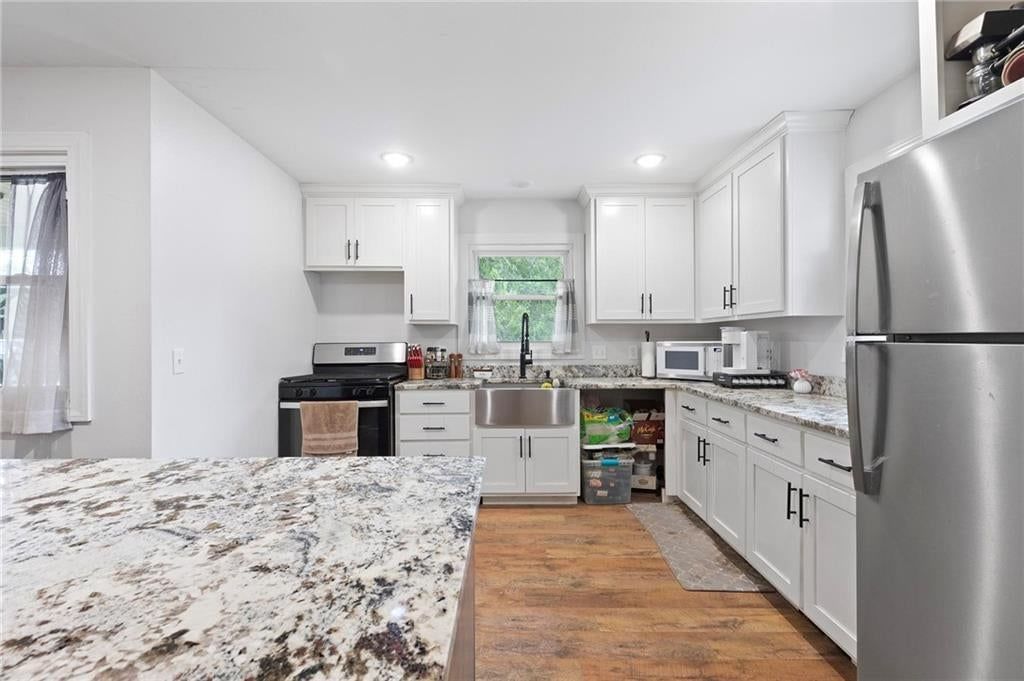 210 Goode Avenue — photo 10