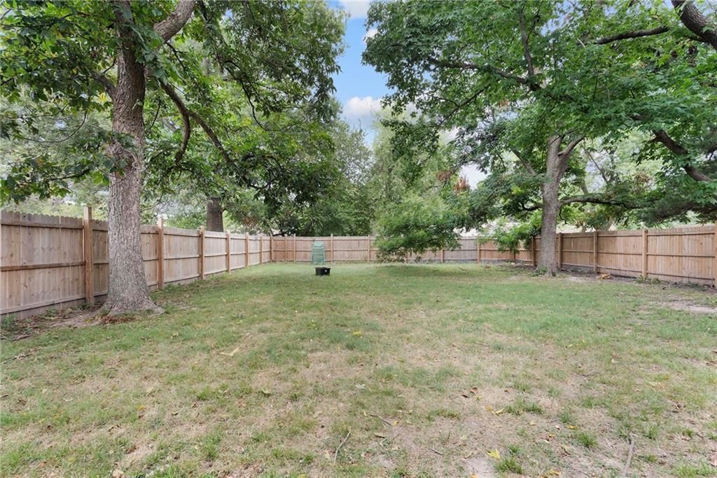 210 Goode Avenue — photo 20