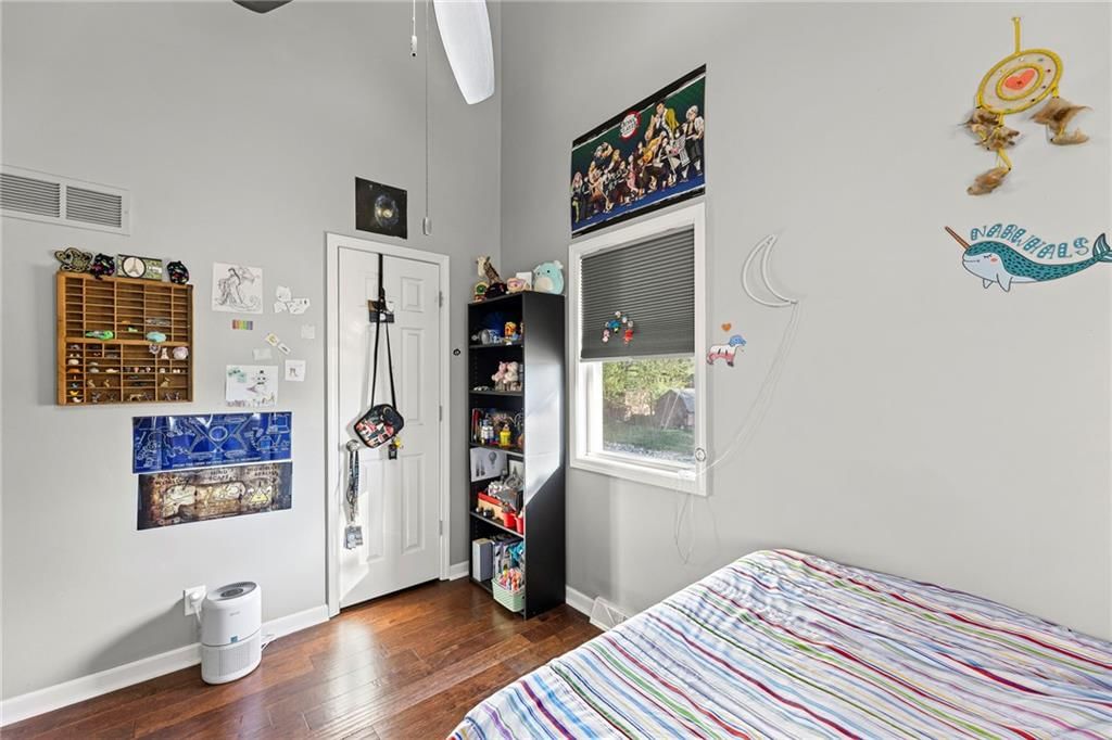 4933 N 123rd Street — photo 32