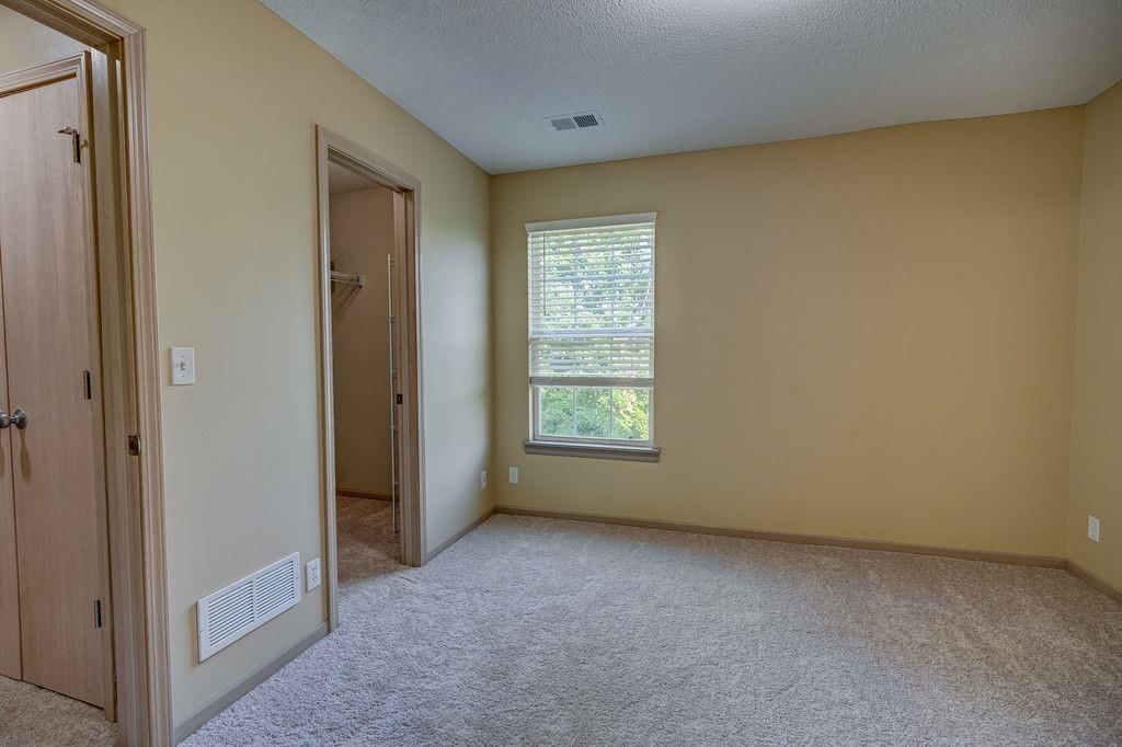 9739 N Lewis Avenue — photo 16