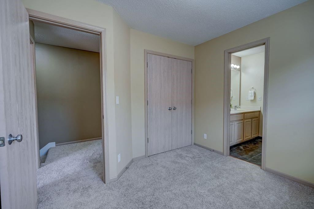 9739 N Lewis Avenue — photo 22