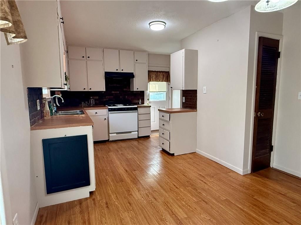 811 Jarboe Street — photo 3
