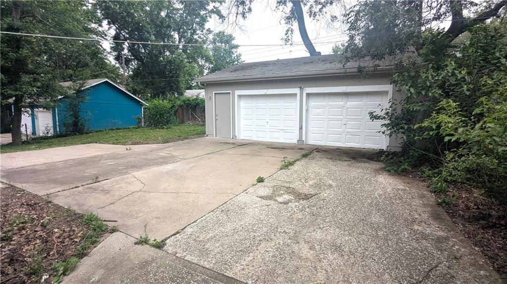 8602 E 91st Terrace — photo 44