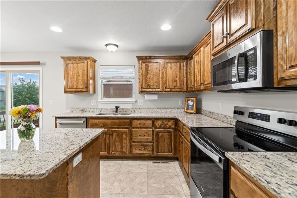 19304 Switchgrass Court — photo 12