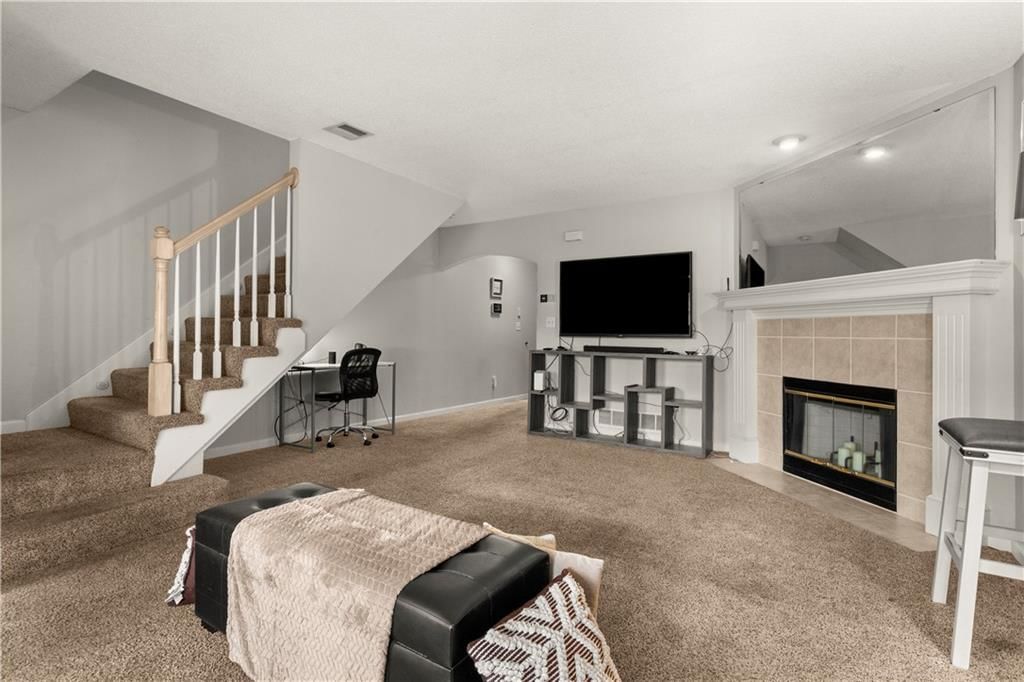 Photo 9 of 22 - 5743 NW PLANTATION Lane #197-B, Lee's Summit, MO 64064