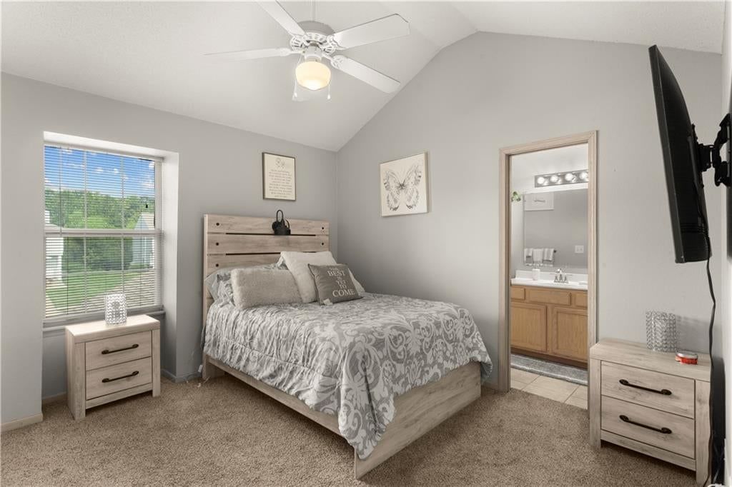 Photo 19 of 22 - 5743 NW PLANTATION Lane #197-B, Lee's Summit, MO 64064