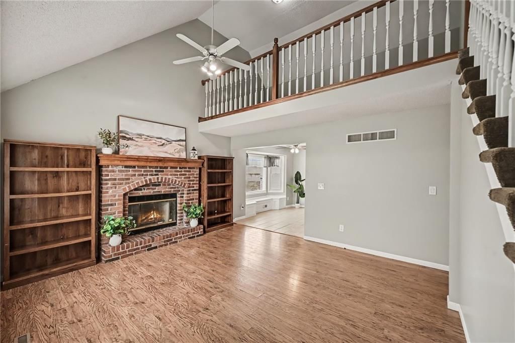 21600 W 178th Terrace — photo 3