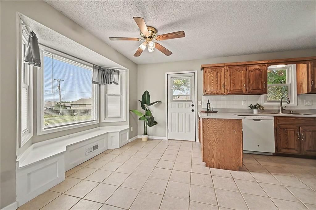 21600 W 178th Terrace — photo 5