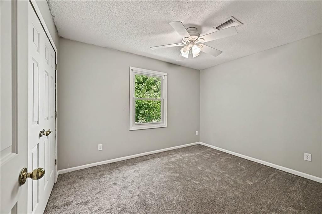 21600 W 178th Terrace — photo 16