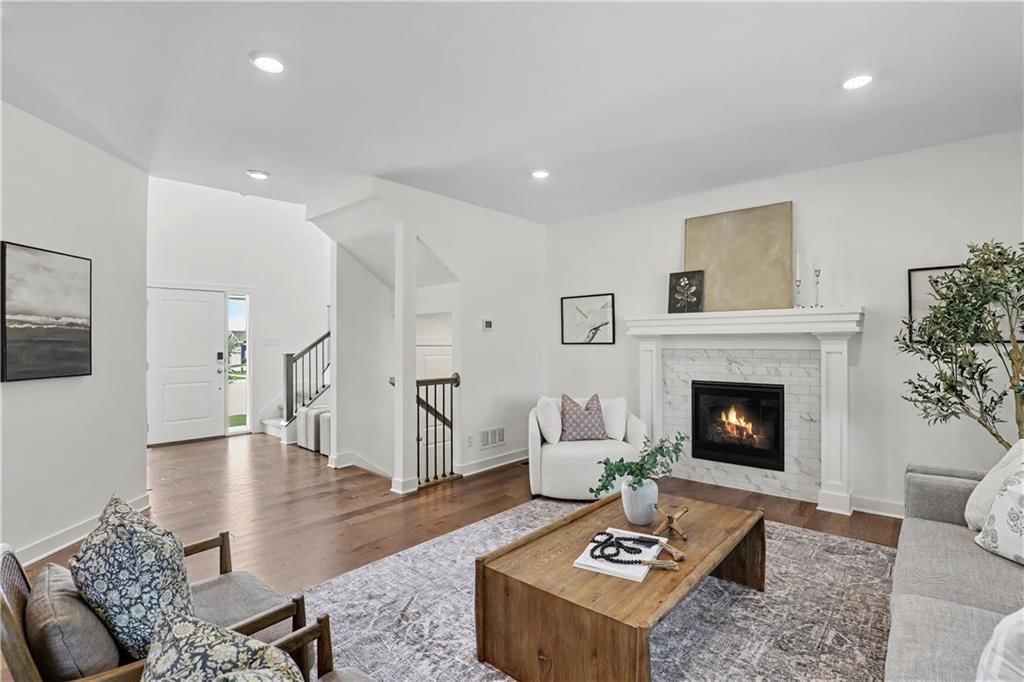913 NE Ravenwood Terrace — photo 9