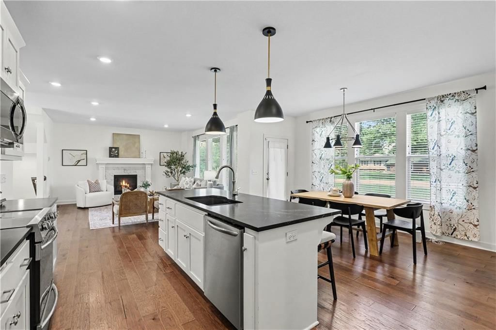 913 NE Ravenwood Terrace — photo 13