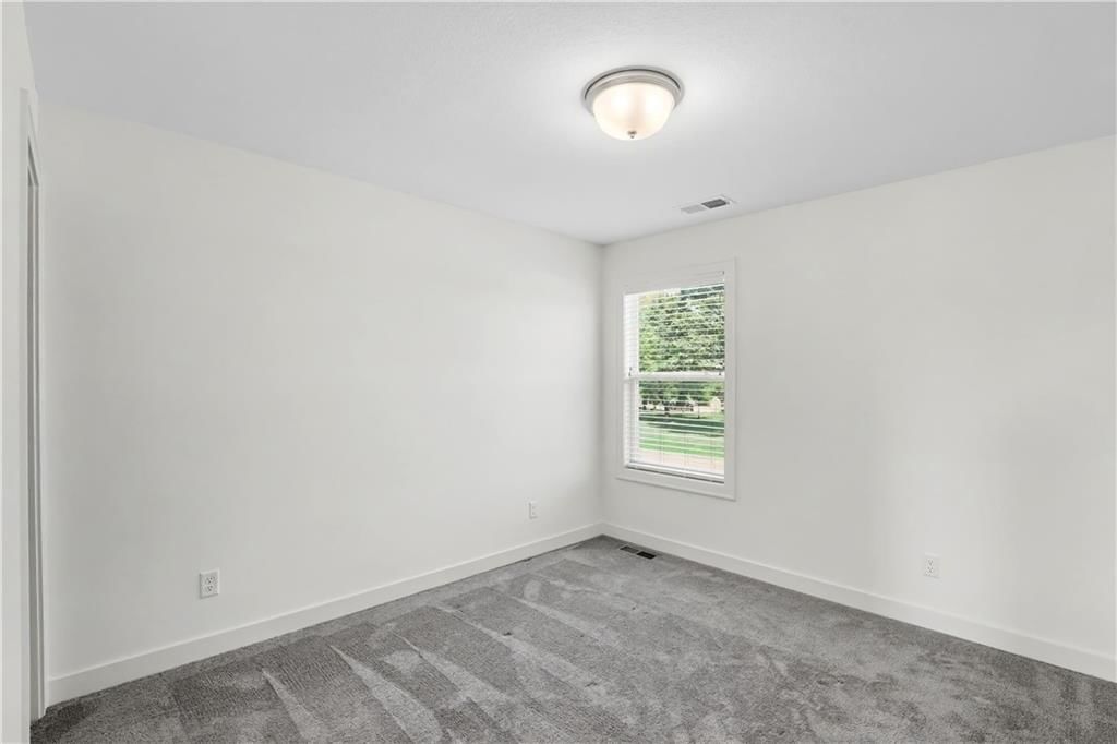913 NE Ravenwood Terrace — photo 23