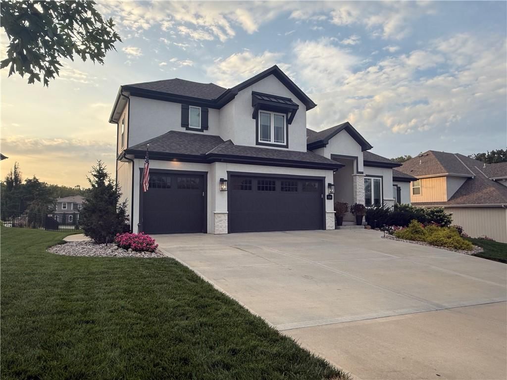 9280 Brownridge Street, Lenexa, KS: listing photo 3