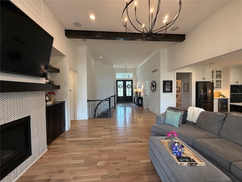 Photo 9 of 74 - 9280 Brownridge Street, Lenexa, KS 66220