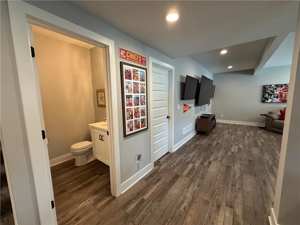 Photo 39 of 74 - 9280 Brownridge Street, Lenexa, KS 66220