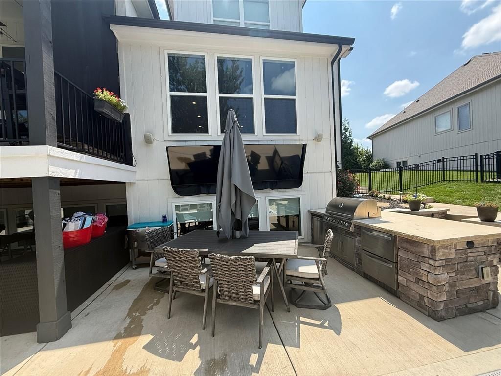 Photo 49 of 74 - 9280 Brownridge Street, Lenexa, KS 66220