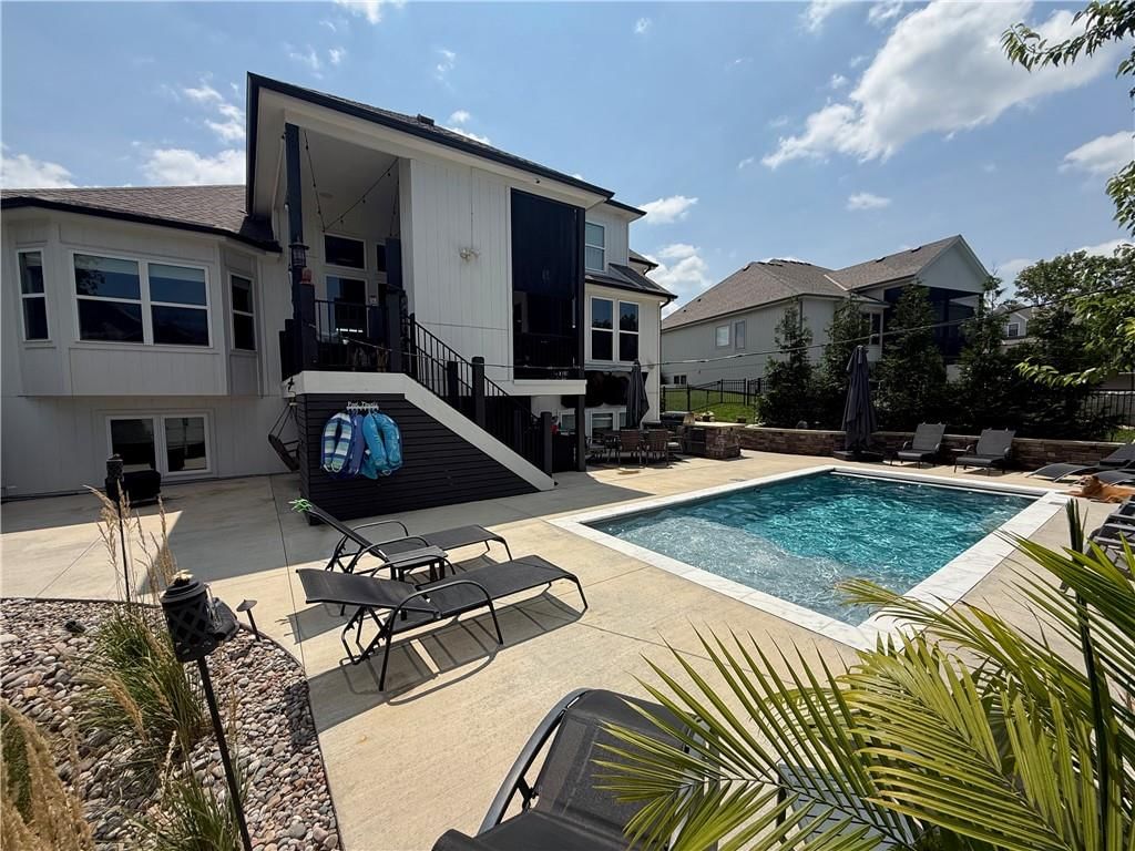 Photo 58 of 74 - 9280 Brownridge Street, Lenexa, KS 66220