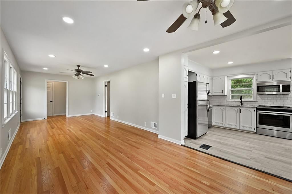 3605 S Norwood Avenue — photo 11