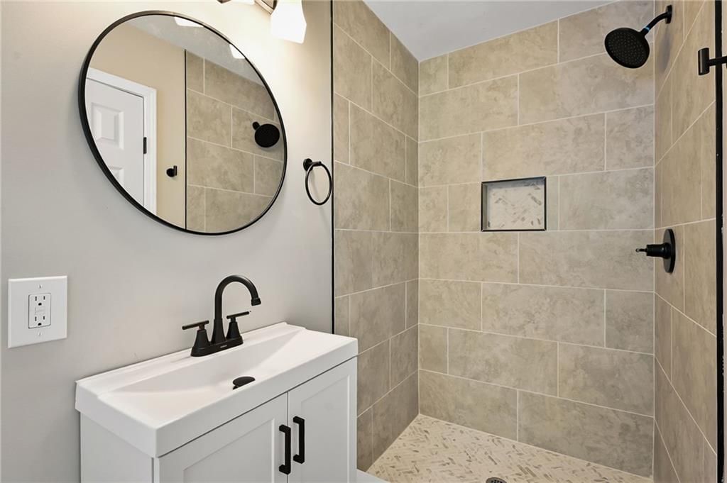 3605 S Norwood Avenue — photo 16