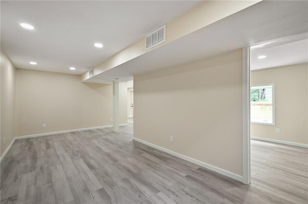 3605 S Norwood Avenue — photo 17