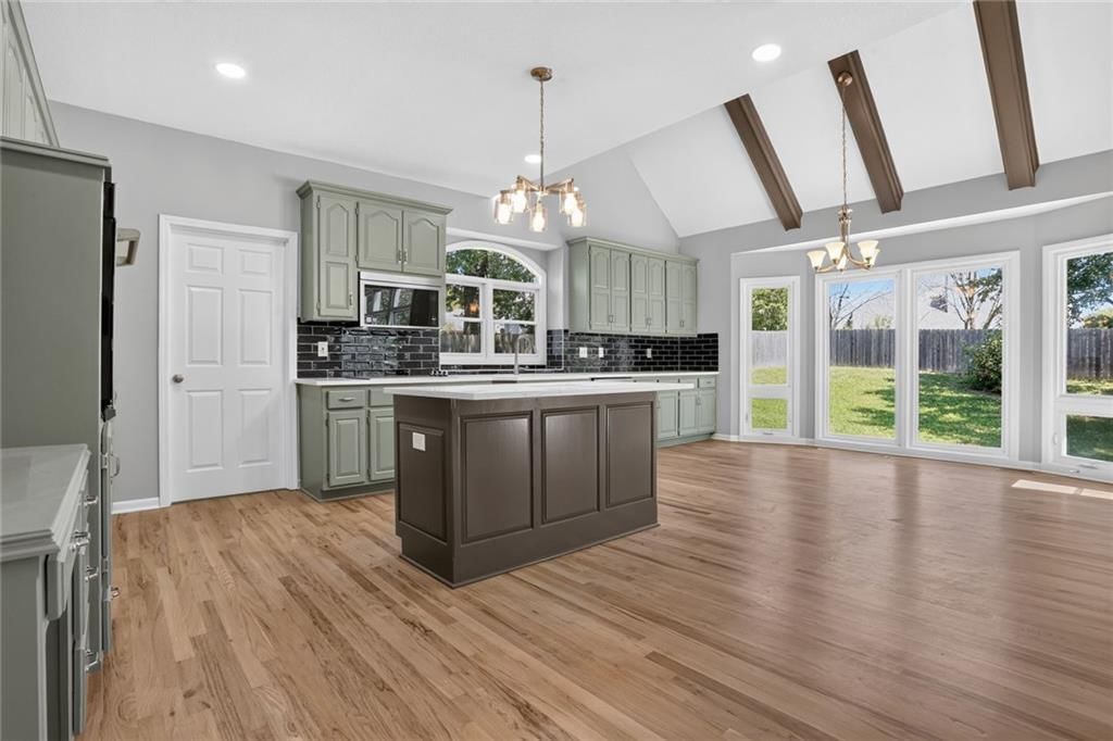 6801 N Quincy Circle, Kansas City, MO