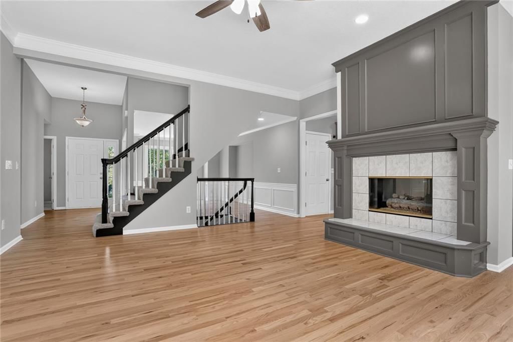 Photo 8 of 23 - 6801 N Quincy Circle, Kansas City, MO 64119