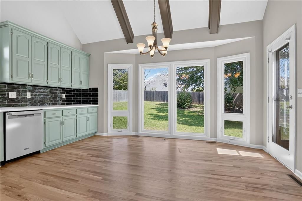Photo 12 of 23 - 6801 N Quincy Circle, Kansas City, MO 64119