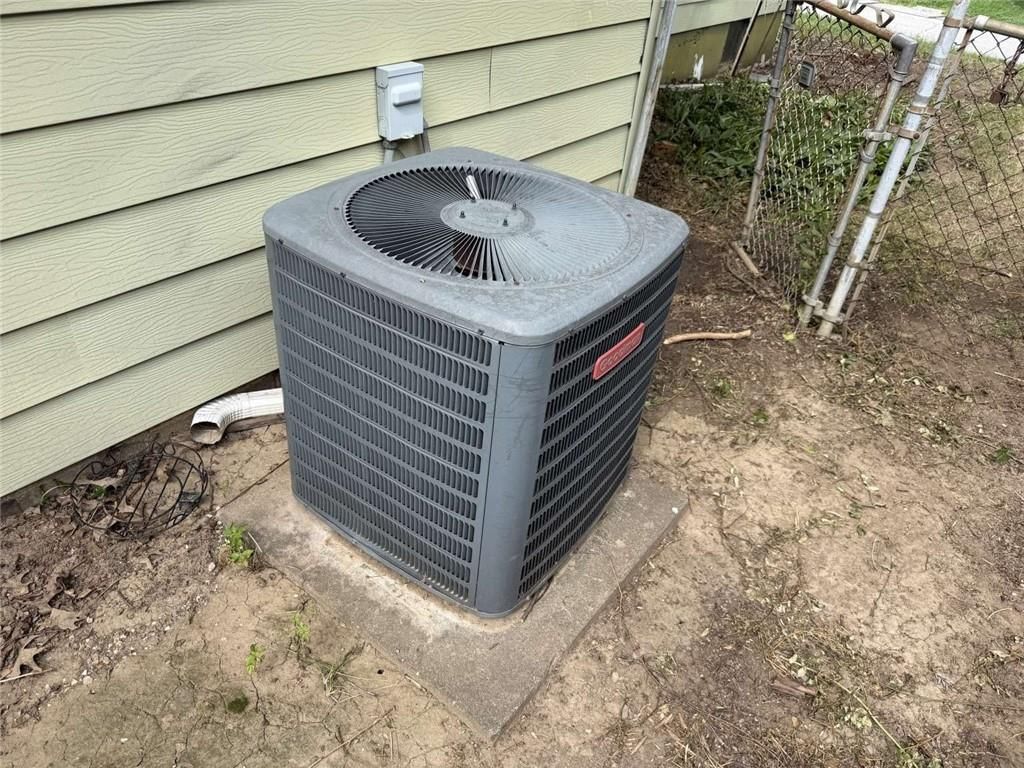 810 S Raymond Street — photo 4