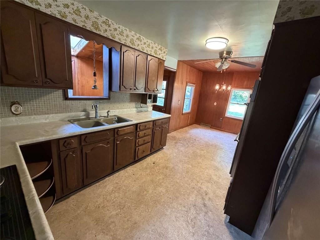 810 S Raymond Street — photo 17