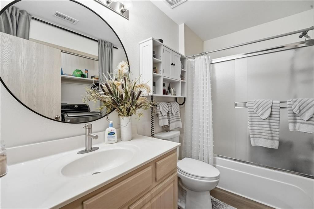 Photo 18 of 26 - 3525 NE Austin Drive, Lee's Summit, MO 64064